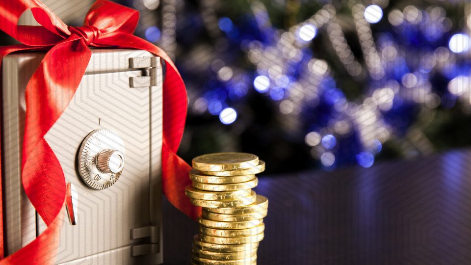 How to save money during the holidays